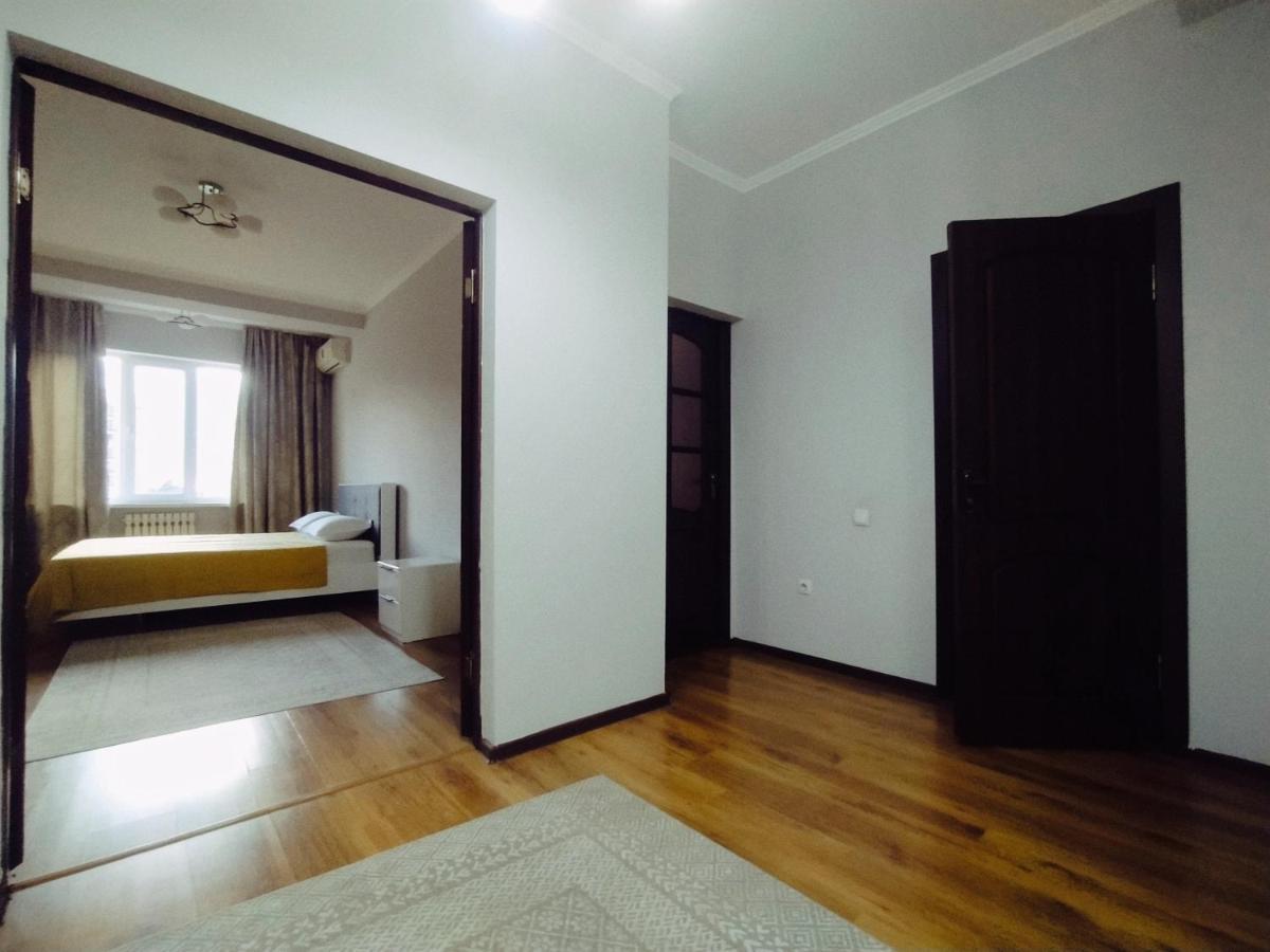 Aura On Turusbekova Street 124 Apartment Bișkek Exterior foto